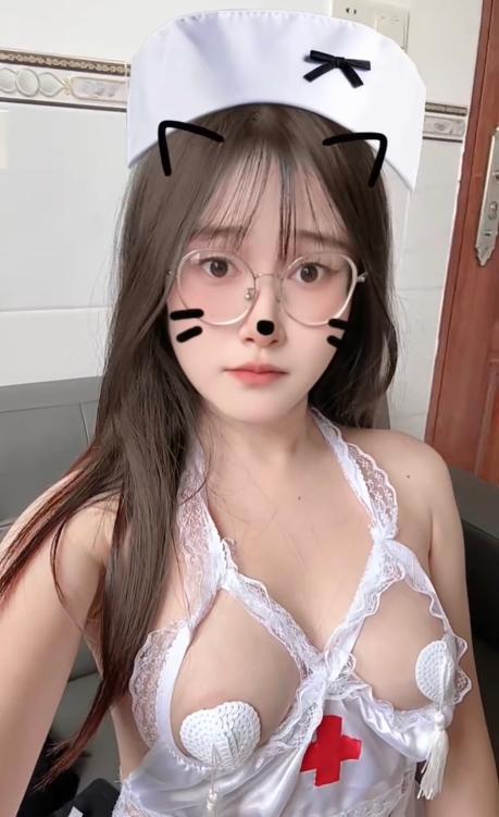 南山眼镜女友感悠然-51花探