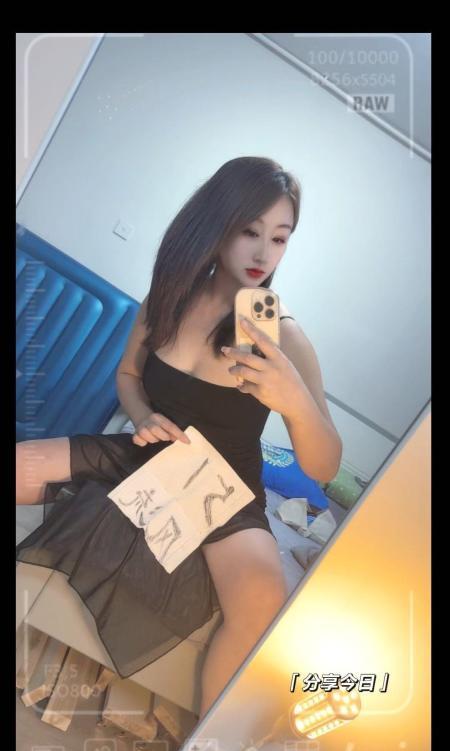 夏文文-51花探