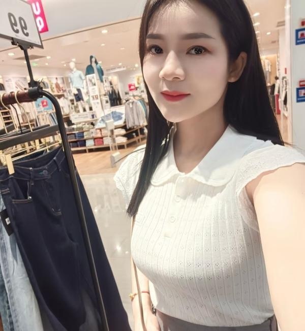 海珠轻熟性价比小妮子-买色网