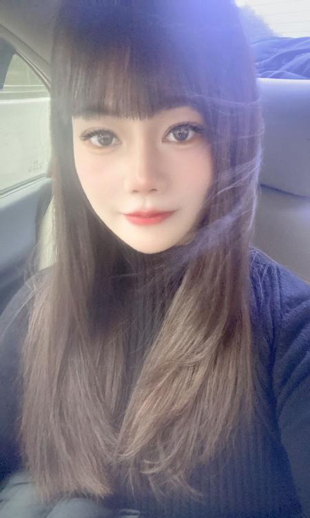 性感风骚大胸妹子-51花探
