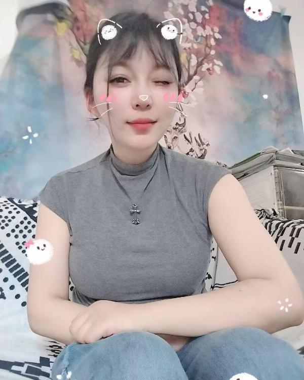 巨乳少妇花儿-51花探