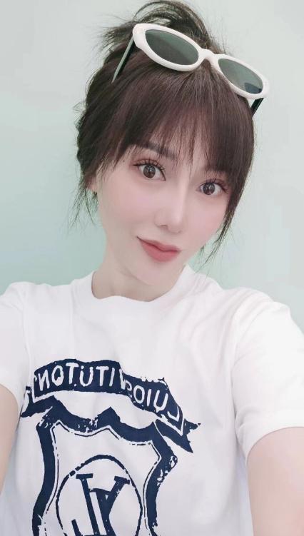 黄泥磅SM调教营老师-51花探