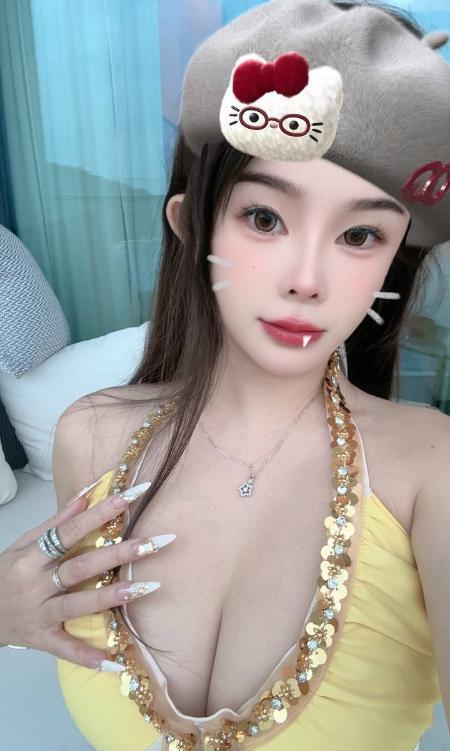 香蜜湖天然E奶涵涵-51花探