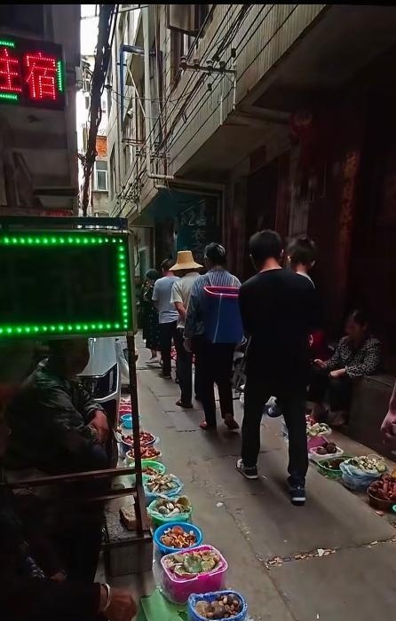机场最近暗巷-51