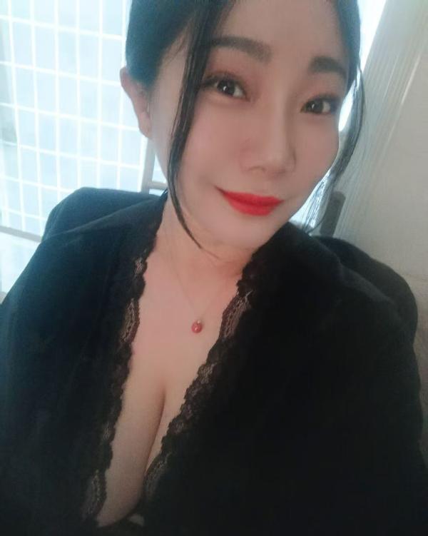 铁西巨乳喷水少妇-51花探