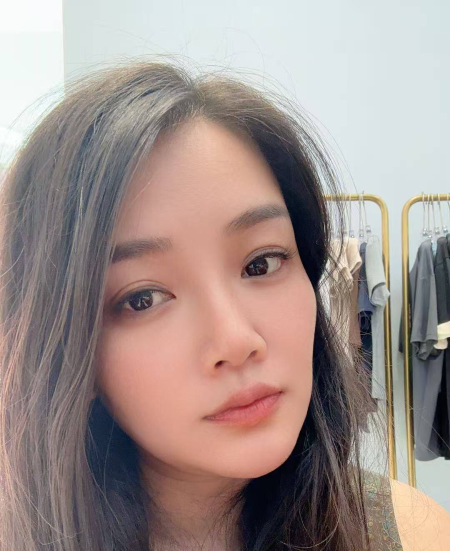 滨湖玩的开放的美女-买色网