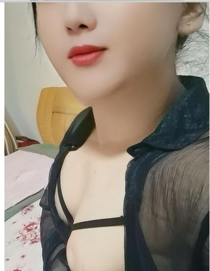 骚气大胸肥臀离异少妇-买色网