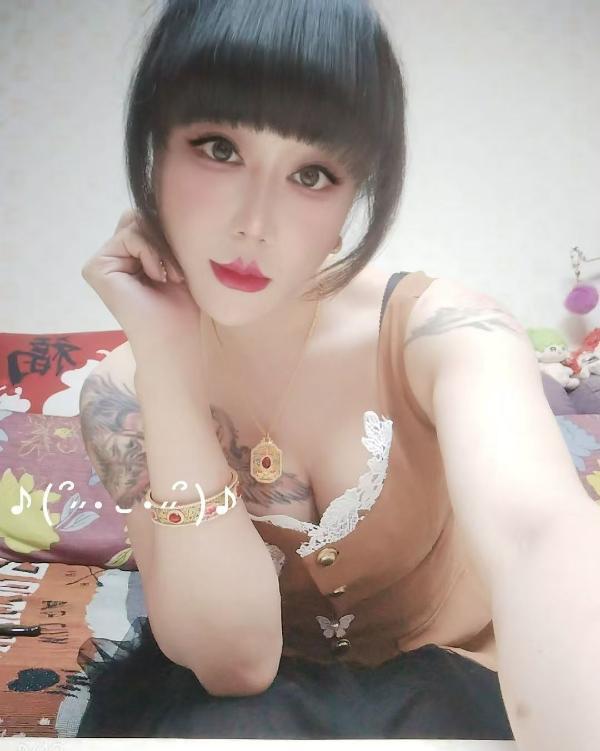超会玩的双插少妇-51花探