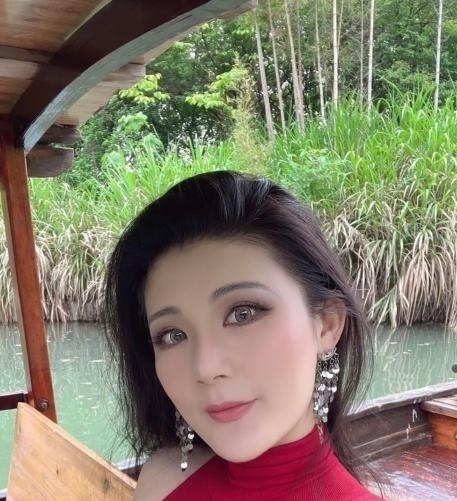 大肥臀美女老师-买色网