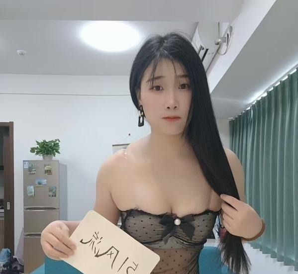 白嫩骚女-买色网