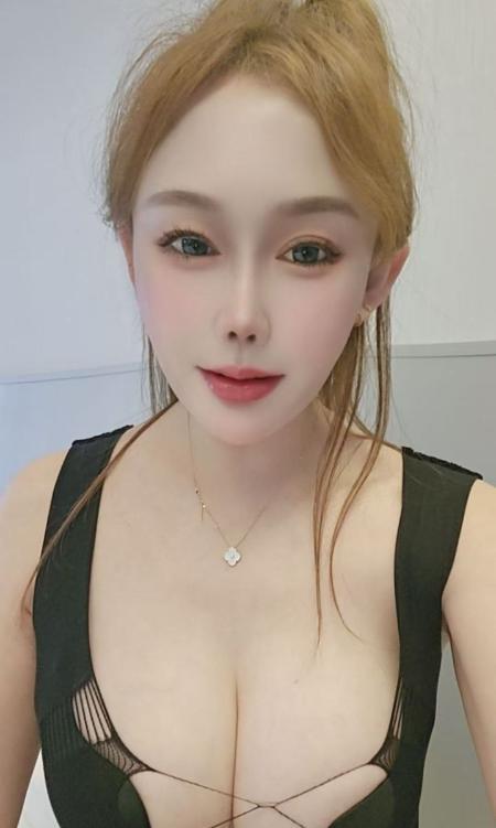 肤白貌美大胸妹-51花探