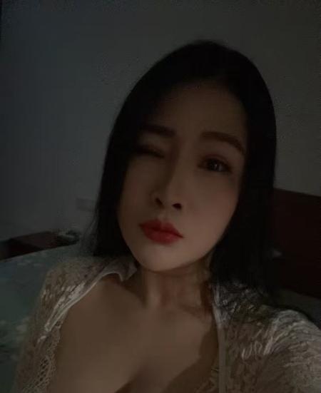 体验胸器美女-51