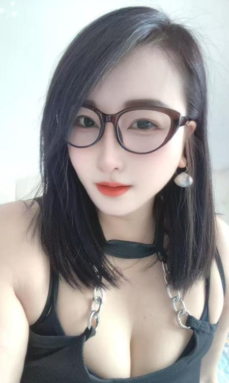 瑶海区深喉锁喉女神-51花探