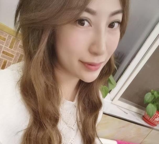 肤白貌没E奶少妇-买色网