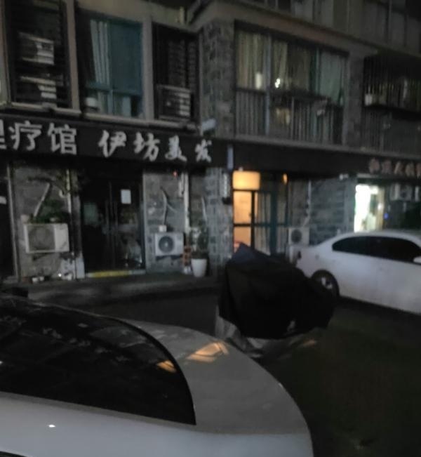 江宁路边-买色网