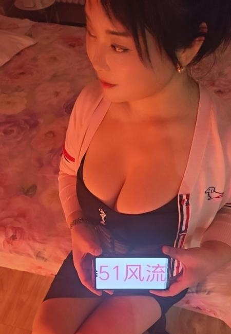 豪乳娃娃脸翘臀妹-买色网