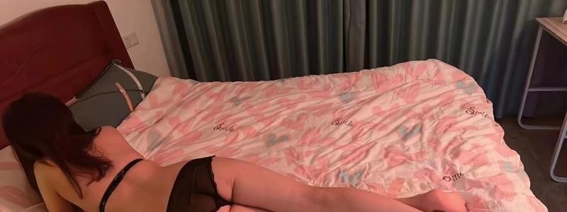 美胸娇嫩小少妇-买色网