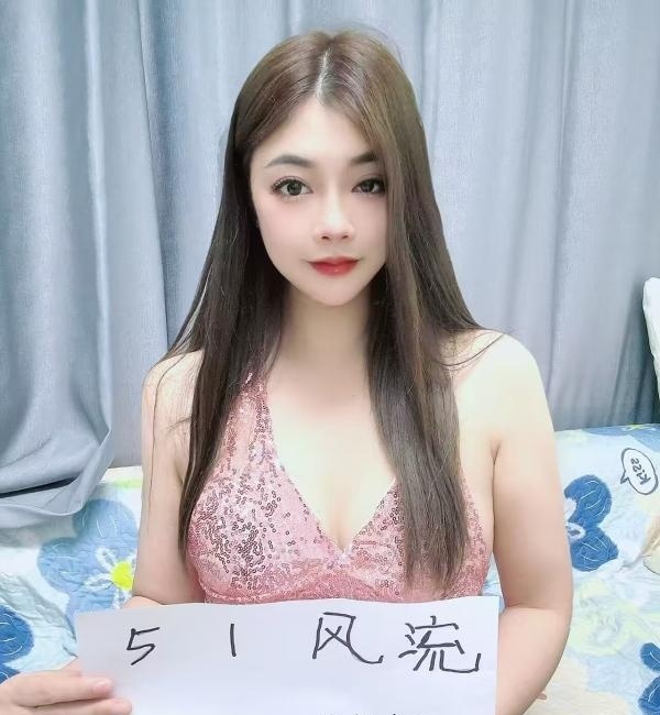 上城身材性感的莉娜-买色网
