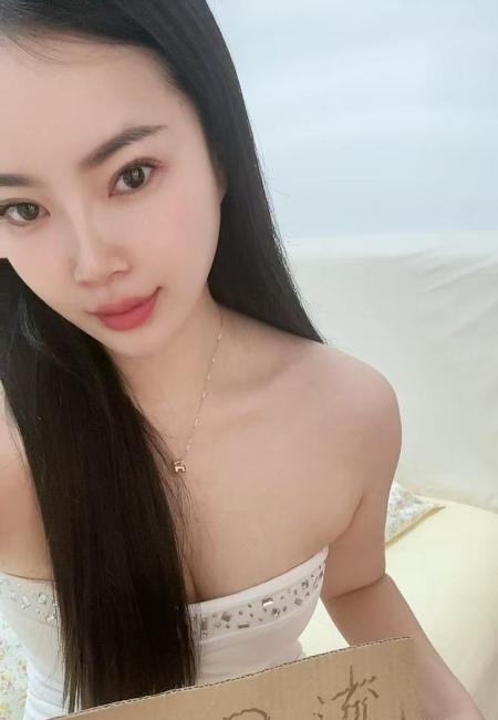放得开的大胸少妇-51