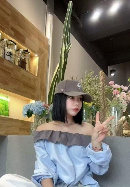 包河短发妹回归-买色网