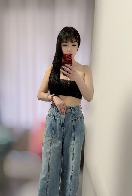郑州西郊超白大胸妹-买色网