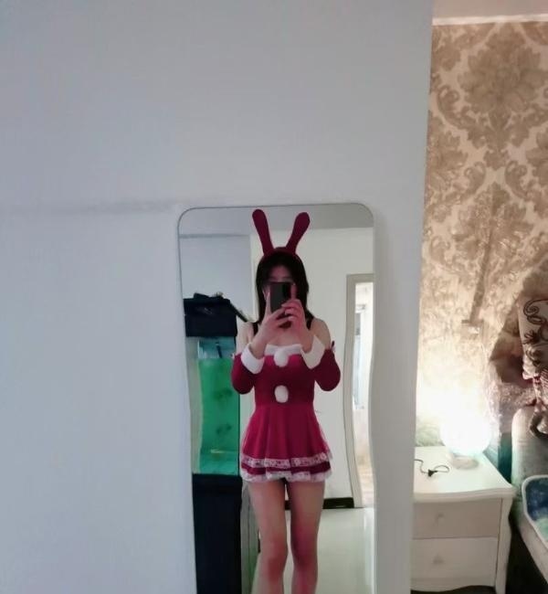 骚女巨乳高个鱼儿-买色网