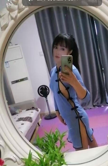 玲珑御姐-买色网