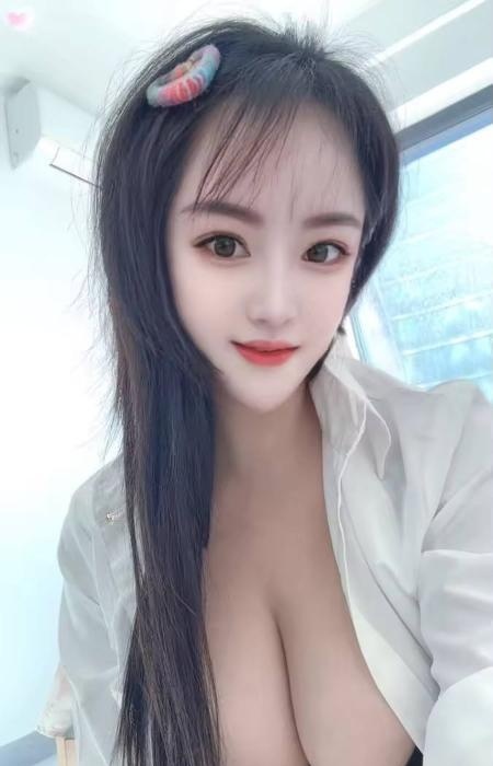 白皙大奶美少妇-买色网