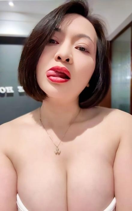 滨江巨乳骚娃夏沫-买色网