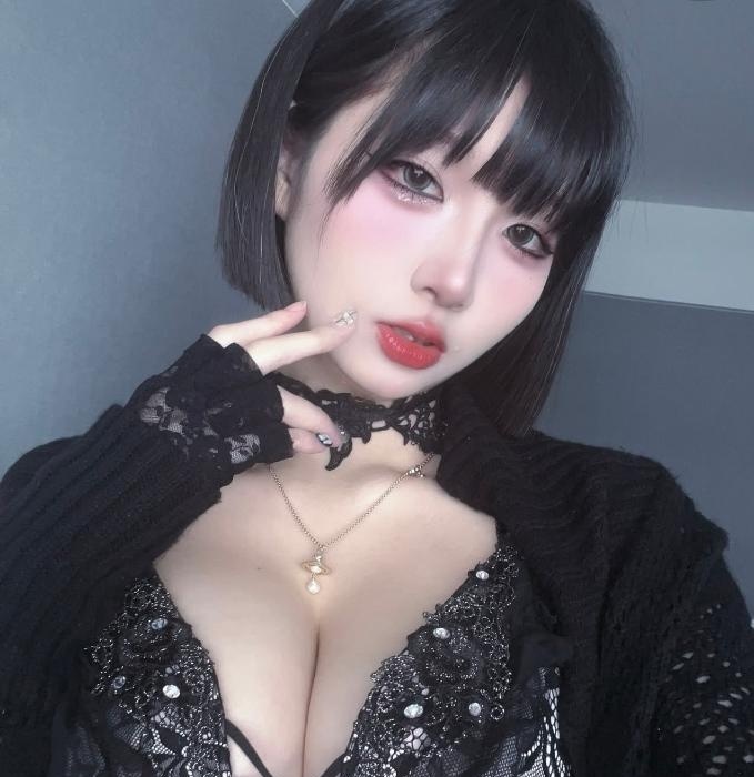 00后丰满萌妹-买色网