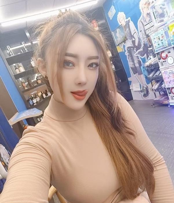 双龙大道高颜值美女-买色网