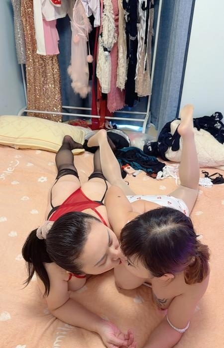 丰满大奶可双飞-买色网