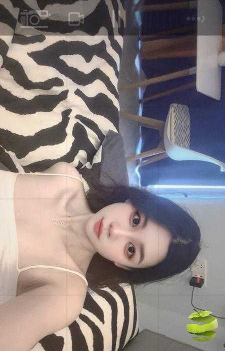 吴中长腿嫩妹大蟒蛇-买色网