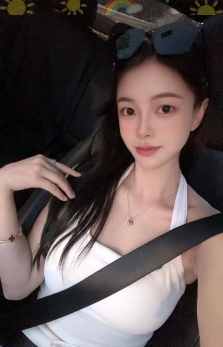 广州性感大胸静静-买色网