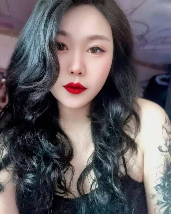 巨乳红唇性感贝贝-买色网