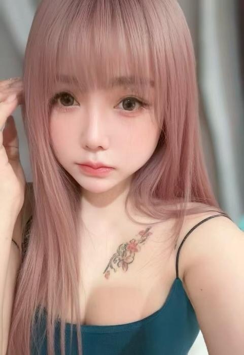 胸很挺的小彩虹-51