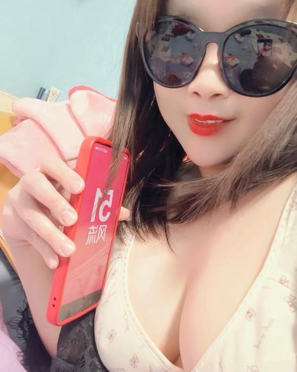 大胸性感少妇-51