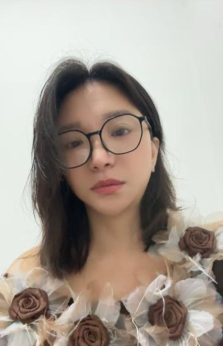 戴眼镜的大奶骚妇-买色网