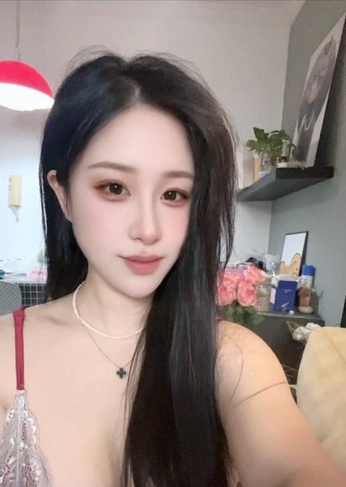 市南白皙女友感清清-买色网