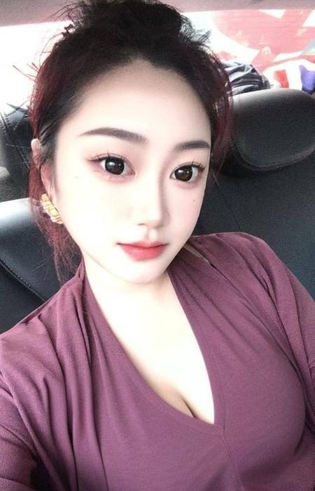 集美大胸妹子杉杉-买色网