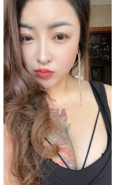纹身大奶美少妇-买色网