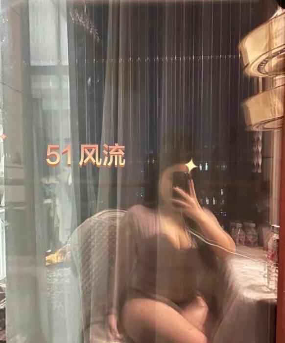 可以扣逼的美少妇-买色网