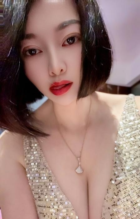 滨江E奶大乳控夏沫-买色网