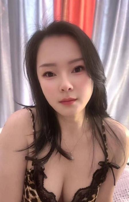 岳麓丰满大奶果子-买色网