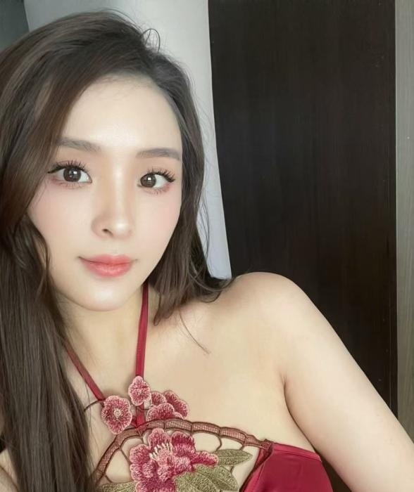高挑风骚巨乳小米粒-买色网