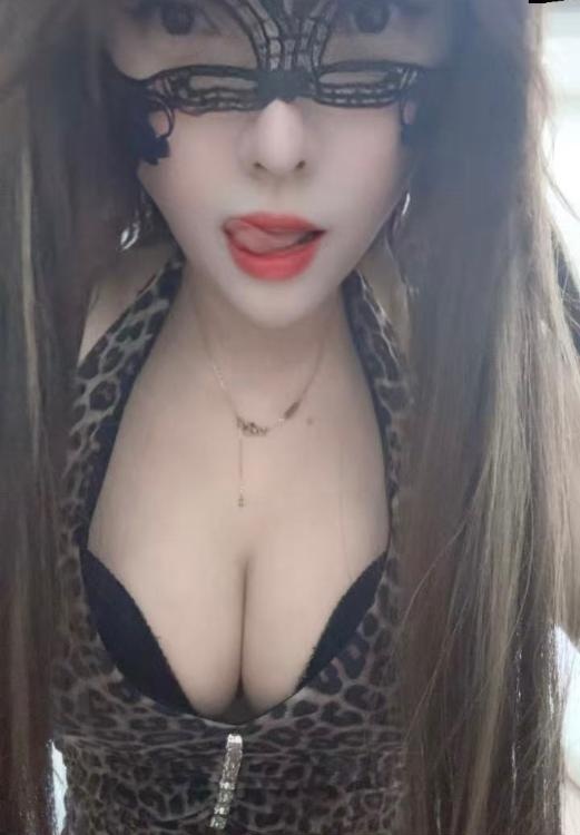大胸翘臀骚熟女-买色网
