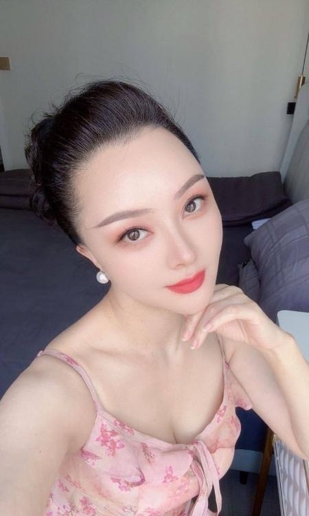 常熟气质绝佳瑜伽少妇-买色网