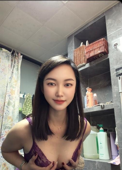 风情万种小少妇-买色网