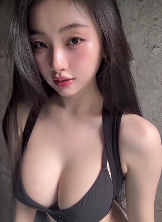 新来的爆乳美眉很诱人-51