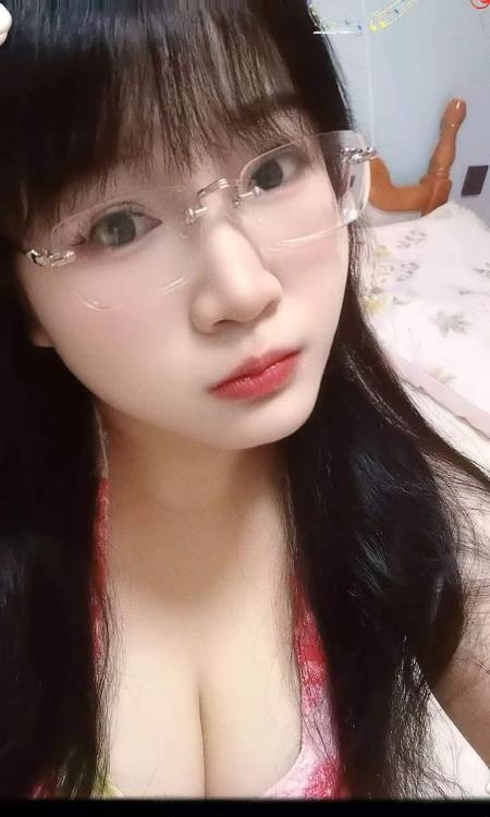 带眼镜的白嫩少妇-买色网